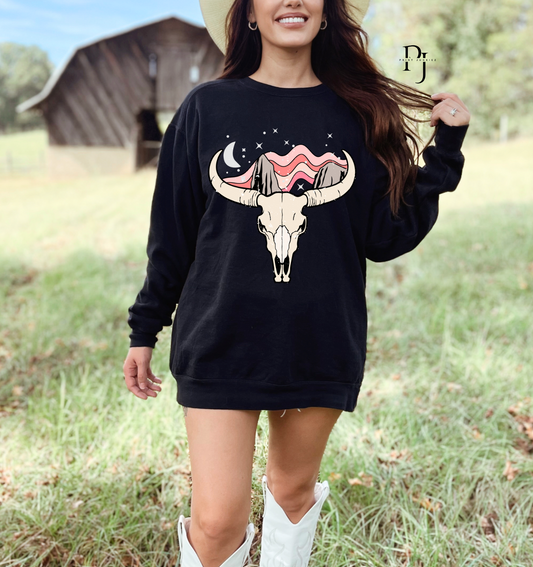 Groovy Cow Skull Distressed Distressed - DTF